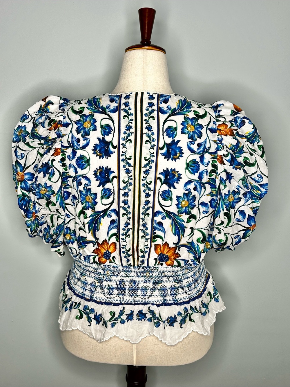 NWT Farm Rio Off-White Flora Tile Smocked Blouse, size Large - Picture 4 of 6